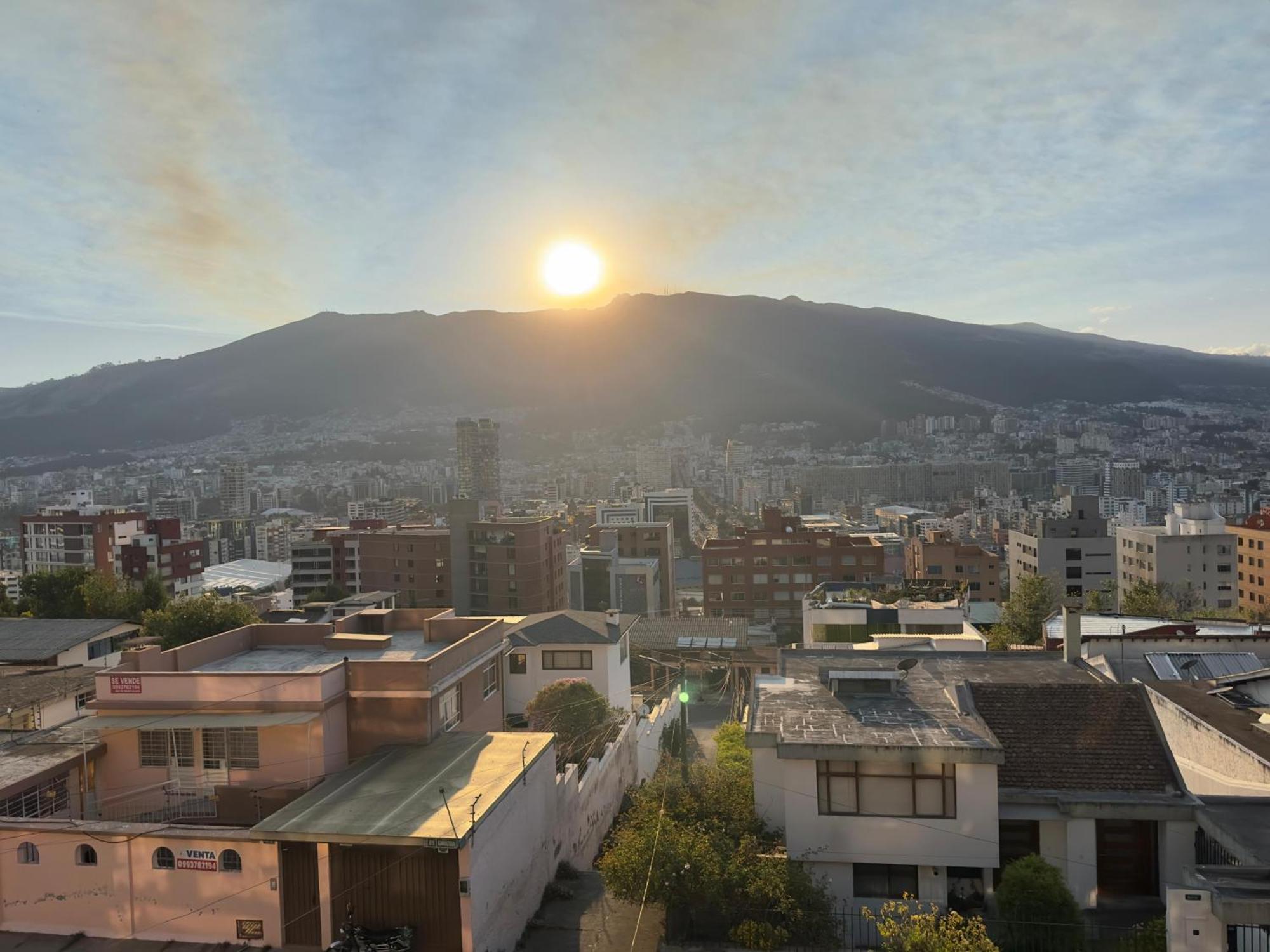 St. Gallen Haus Bed and Breakfast Quito Exterior foto